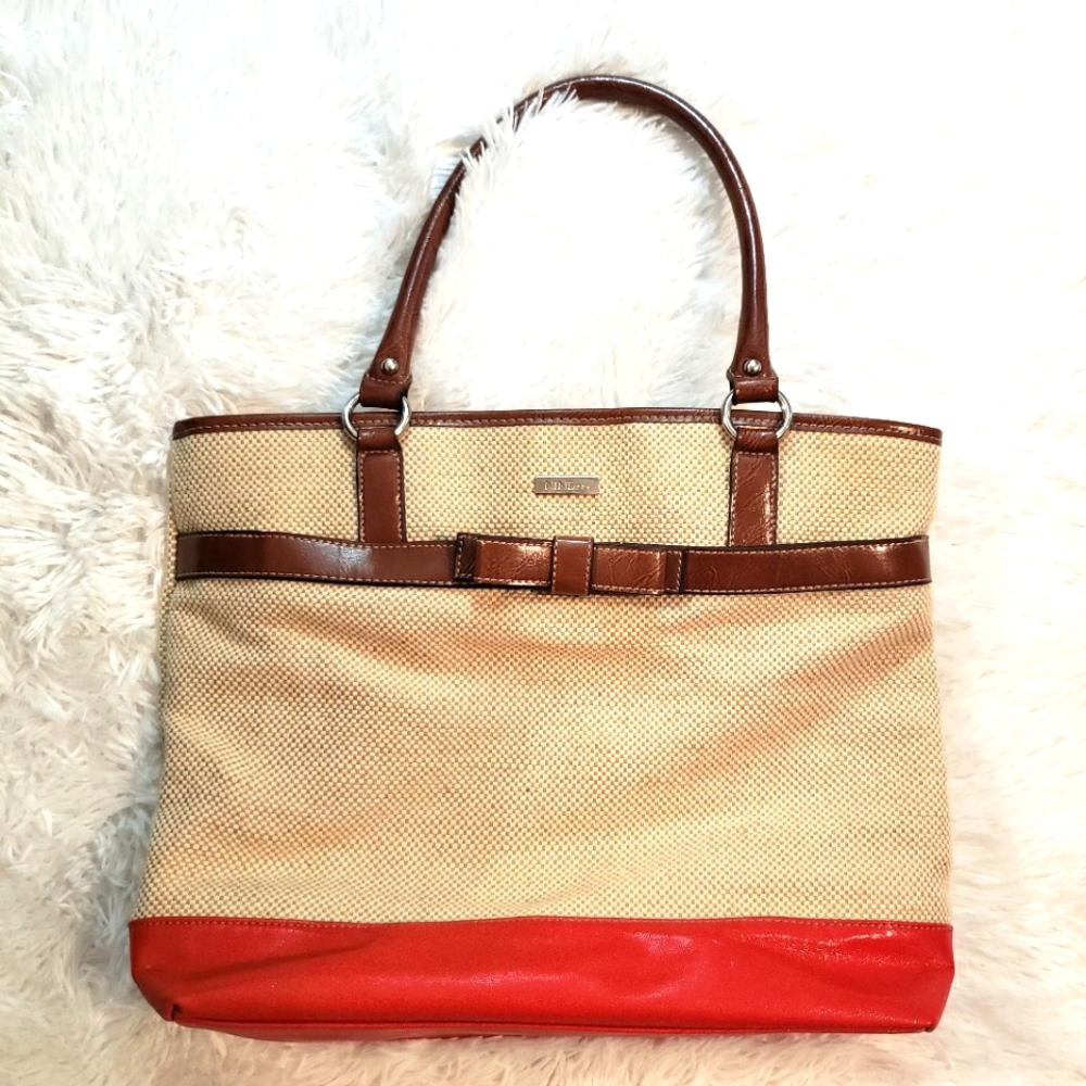 Nine & CO. Hand Bag